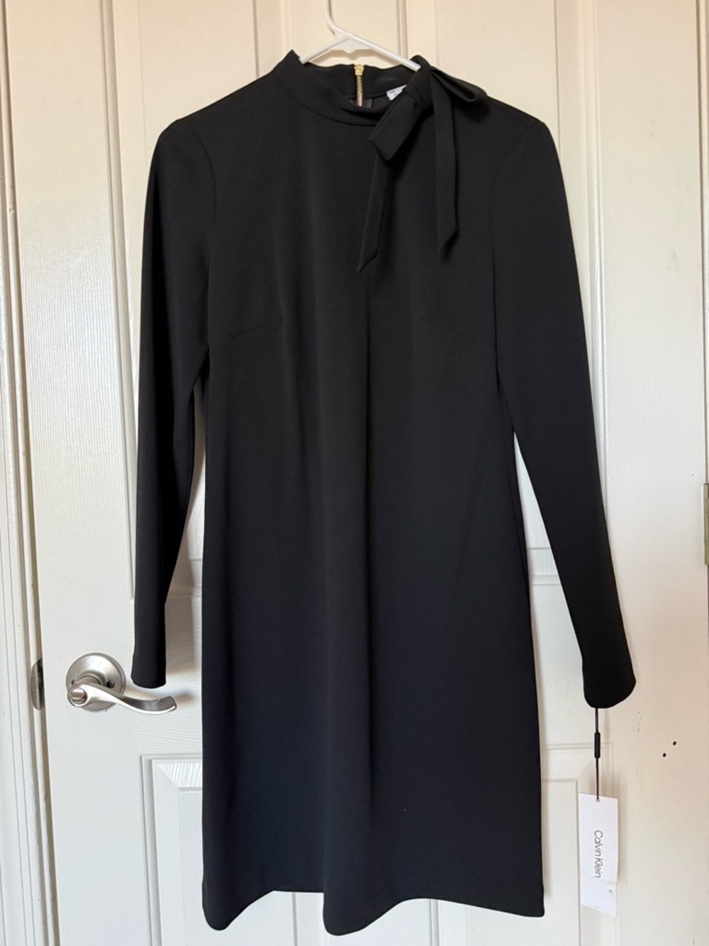 Calvin Klein NWT Black Long Sleeve Tie Neck Shift Dress Size 6